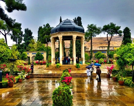 آرامگاه حافظ و سعدی