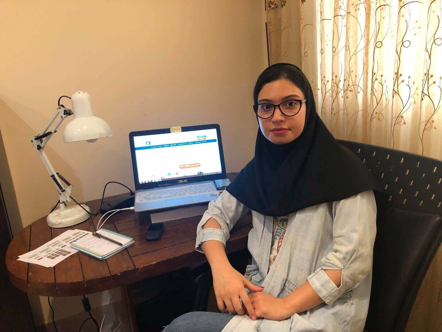 خانم موسوی نیا خانم موسوی نیا
