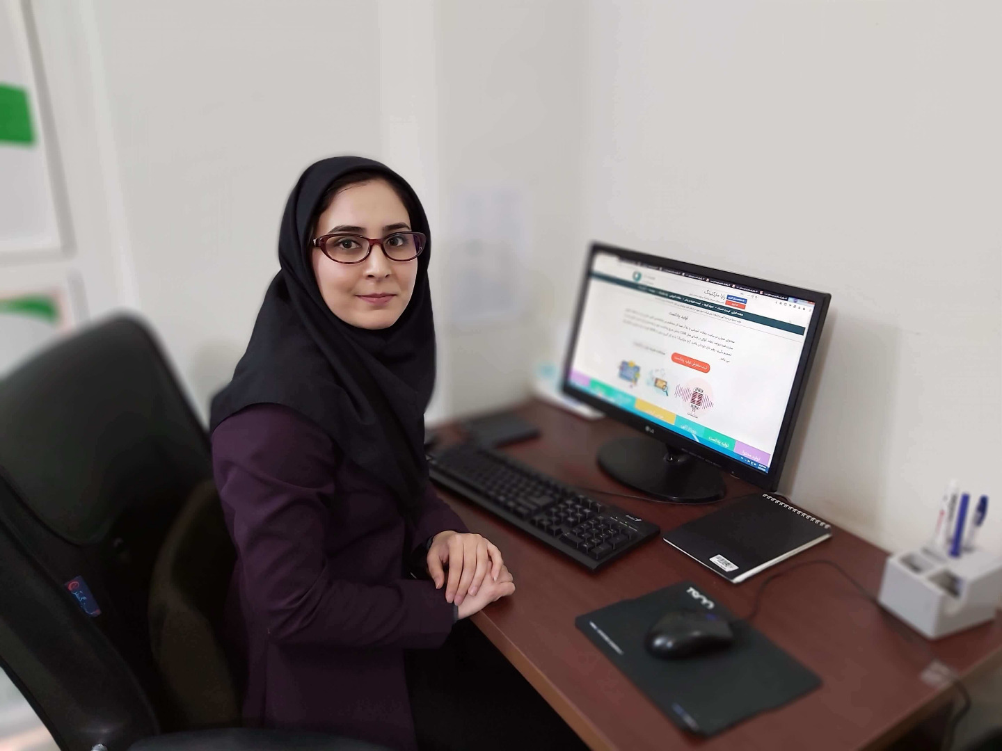خانم آذری خانم آذری